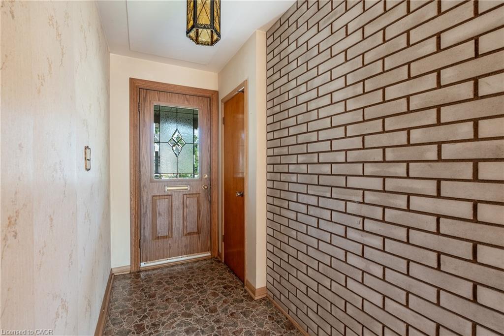 654 Hiawatha Boulevard, Ancaster, ON - Photo Showing Other Room