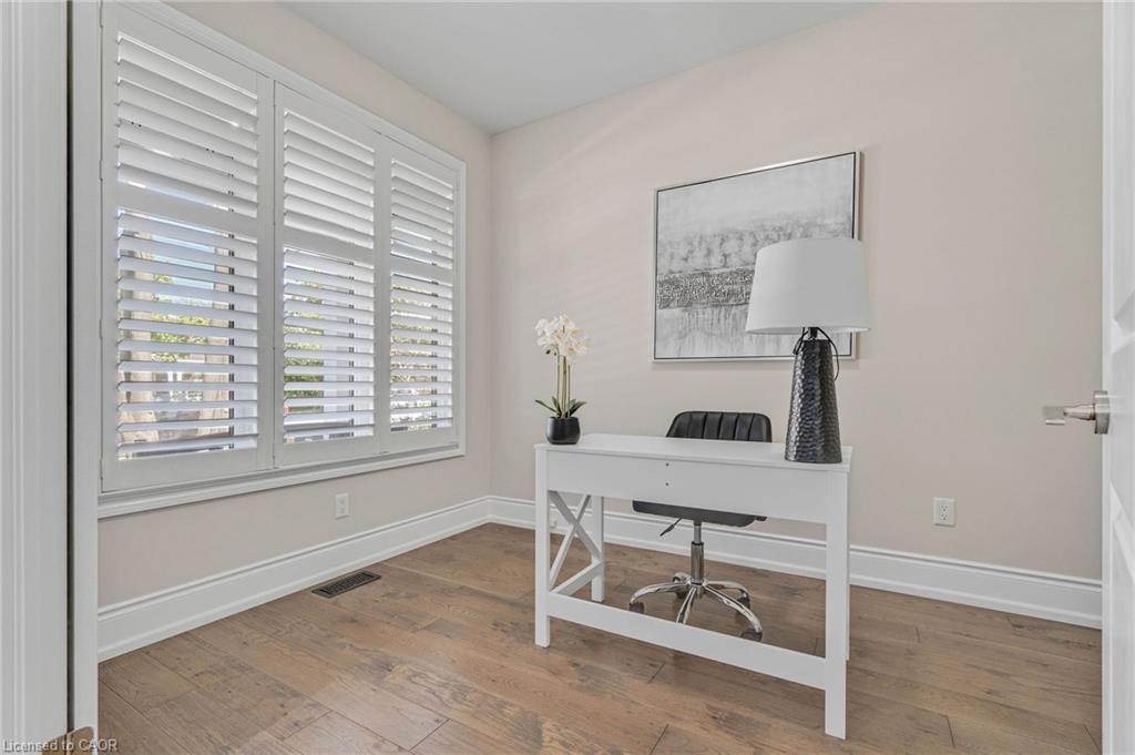 958 Beach Boulevard, Hamilton, ON - Indoor