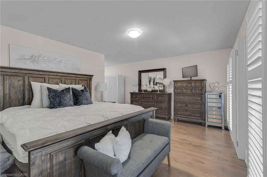 958 Beach Boulevard, Hamilton, ON - Indoor Photo Showing Bedroom