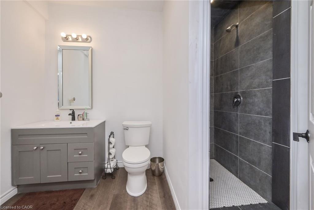 375753 6Th Line, Amaranth, ON - Indoor Photo Showing Bathroom