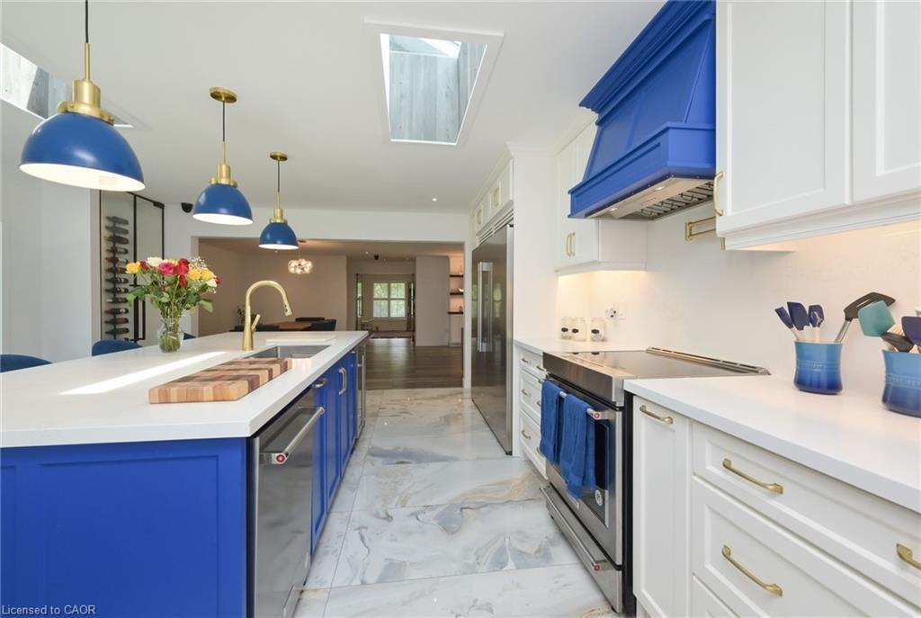 375753 6Th Line, Amaranth, ON - Indoor Photo Showing Kitchen With Upgraded Kitchen