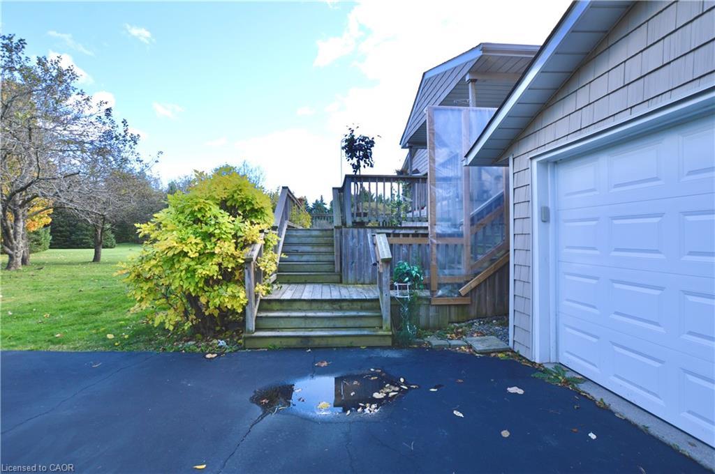 3400 Cedar Springs Road, Burlington, ON - Outdoor