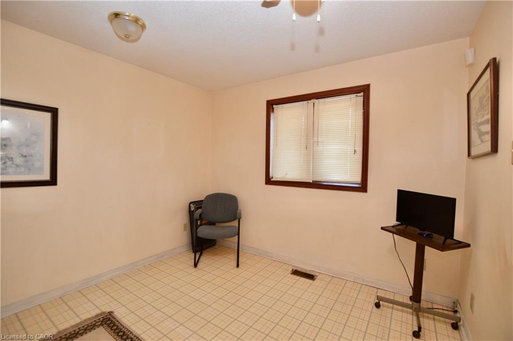 3400 Cedar Springs Road, Burlington, ON - Indoor Photo Showing Other Room