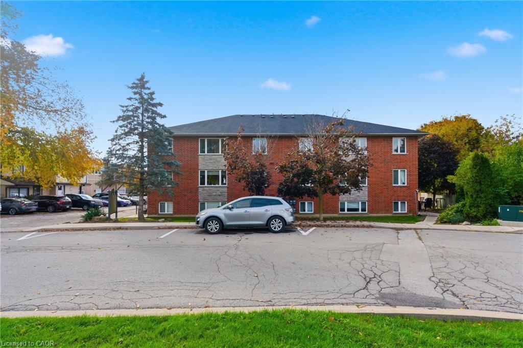 302-111 Smits Cove, Smithville, ON - Outdoor