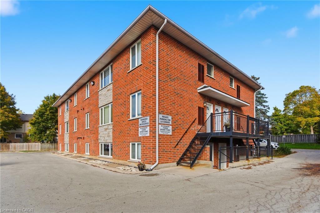 302-111 Smits Cove, Smithville, ON - Outdoor