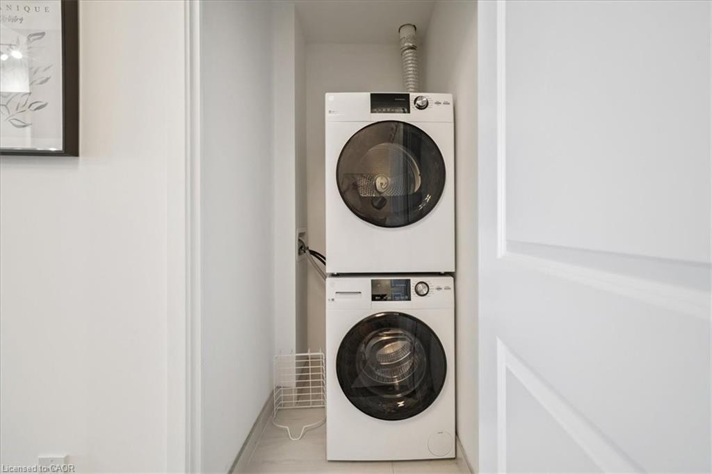 1405-2007 James Street, Burlington, ON - Indoor Photo Showing Laundry Room