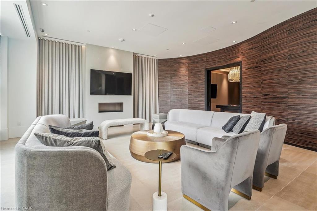 1405-2007 James Street, Burlington, ON - Indoor Photo Showing Living Room With Fireplace