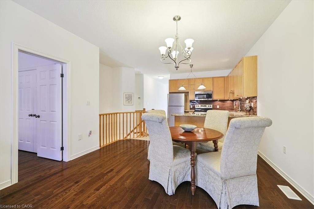 10 Cornflower Crescent, Hamilton, ON - Indoor Photo Showing Dining Room