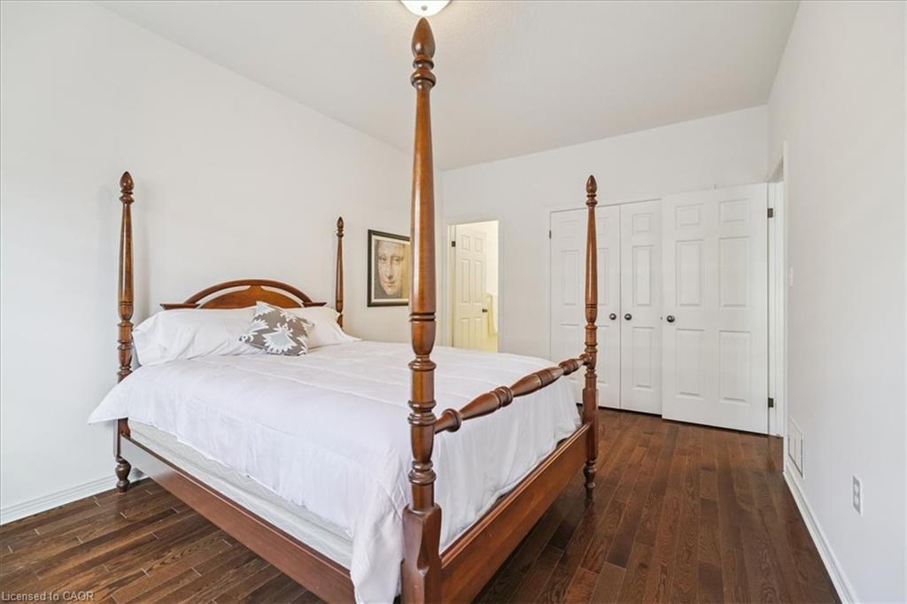 10 Cornflower Crescent, Hamilton, ON - Indoor Photo Showing Bedroom