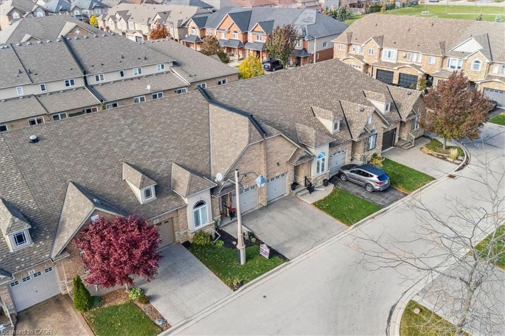 10 Cornflower Crescent, Hamilton, ON - Outdoor