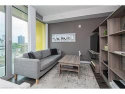 615-257 Hemlock Street Waterloo, ON N2J 1R1