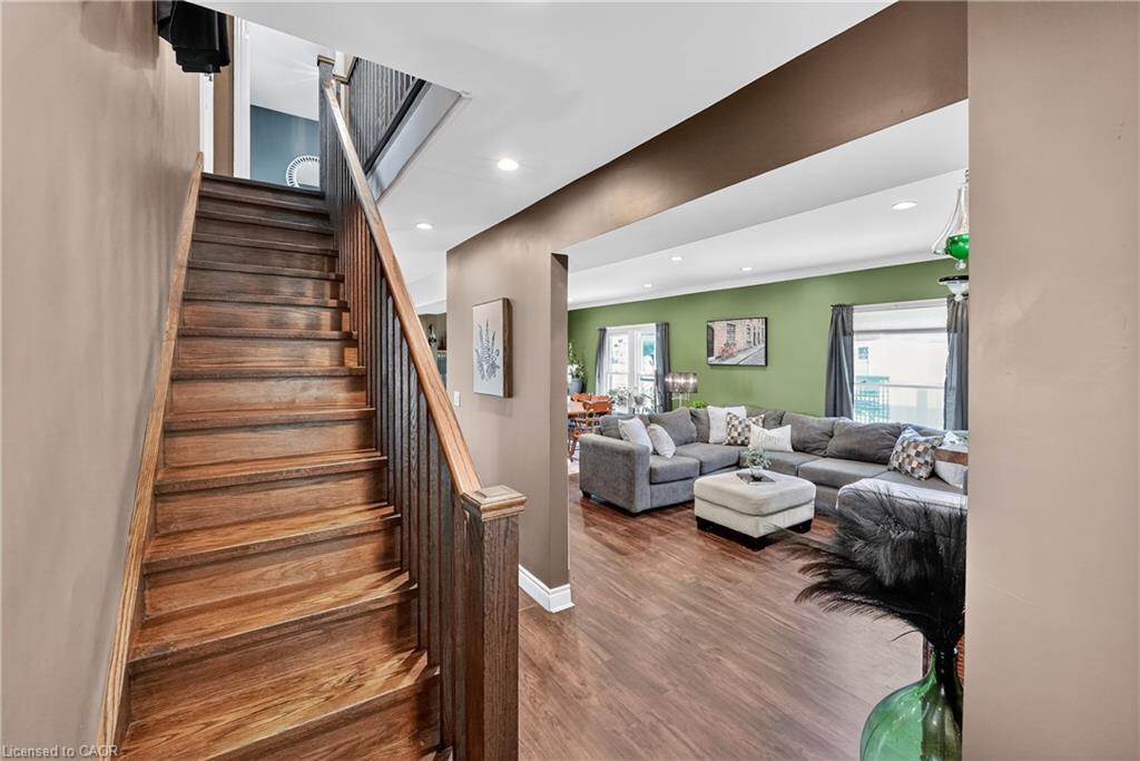 261 Gilmore Road, Fort Erie, ON - Indoor Photo Showing Other Room