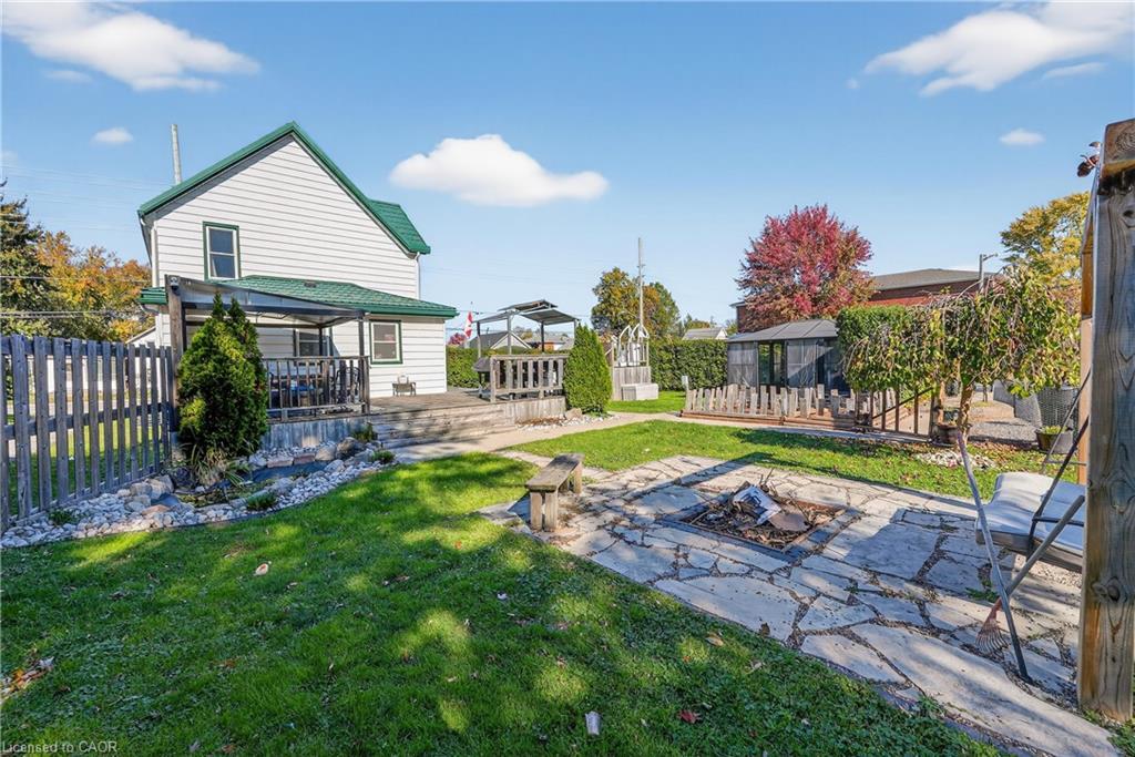 261 Gilmore Road, Fort Erie, ON - Outdoor With Deck Patio Veranda With Backyard
