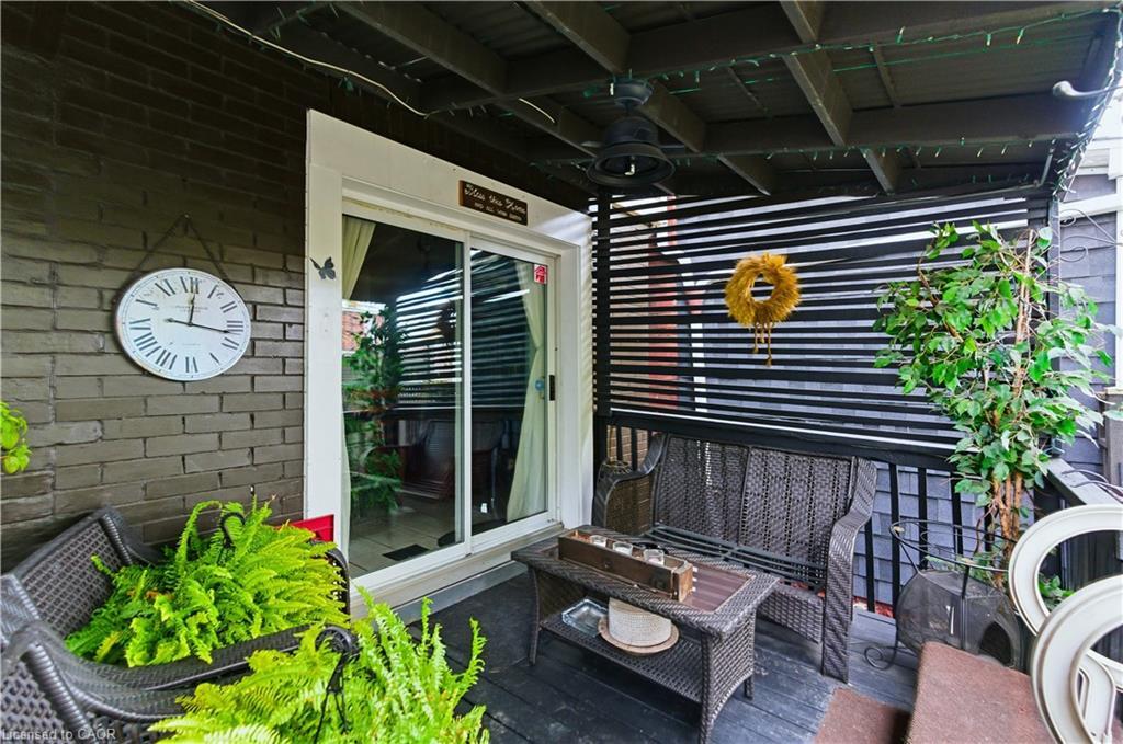 160 Balsam Avenue N, Hamilton, ON - Outdoor With Exterior