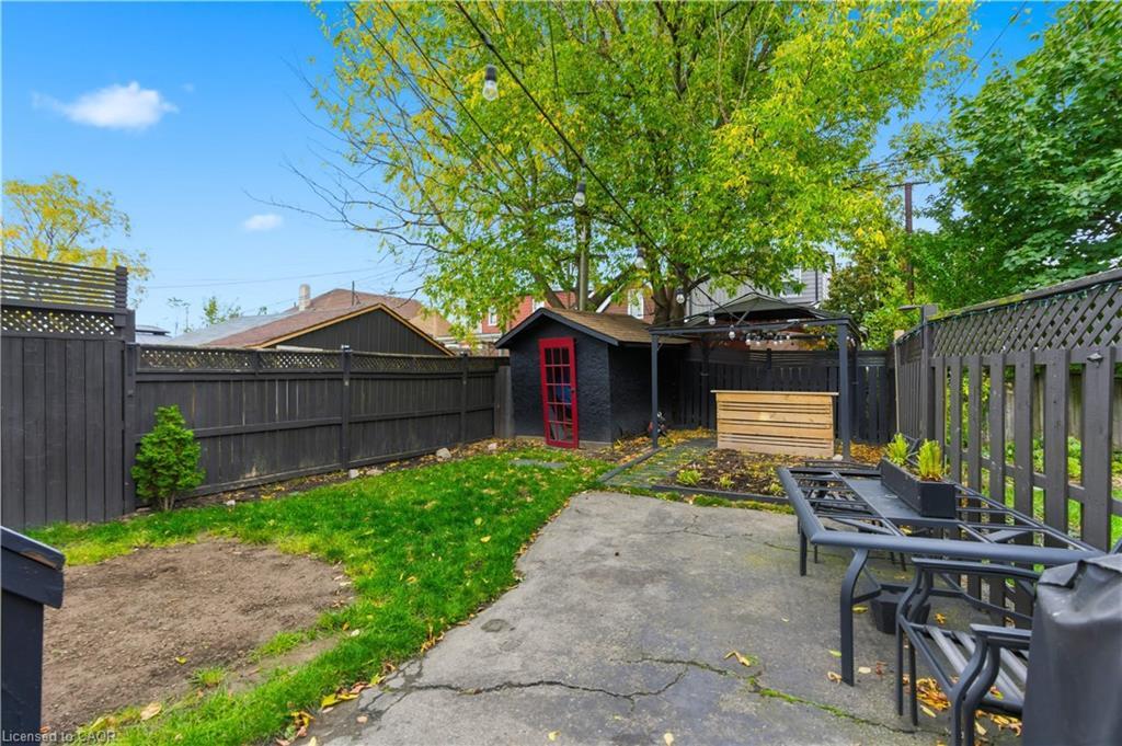 160 Balsam Avenue N, Hamilton, ON - Outdoor