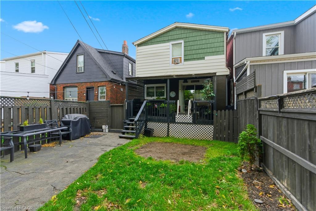 160 Balsam Avenue N, Hamilton, ON - Outdoor With Deck Patio Veranda