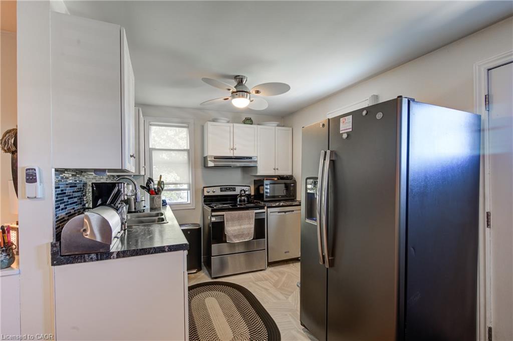 128 Dover Street, Otterville, ON - Indoor Photo Showing Kitchen