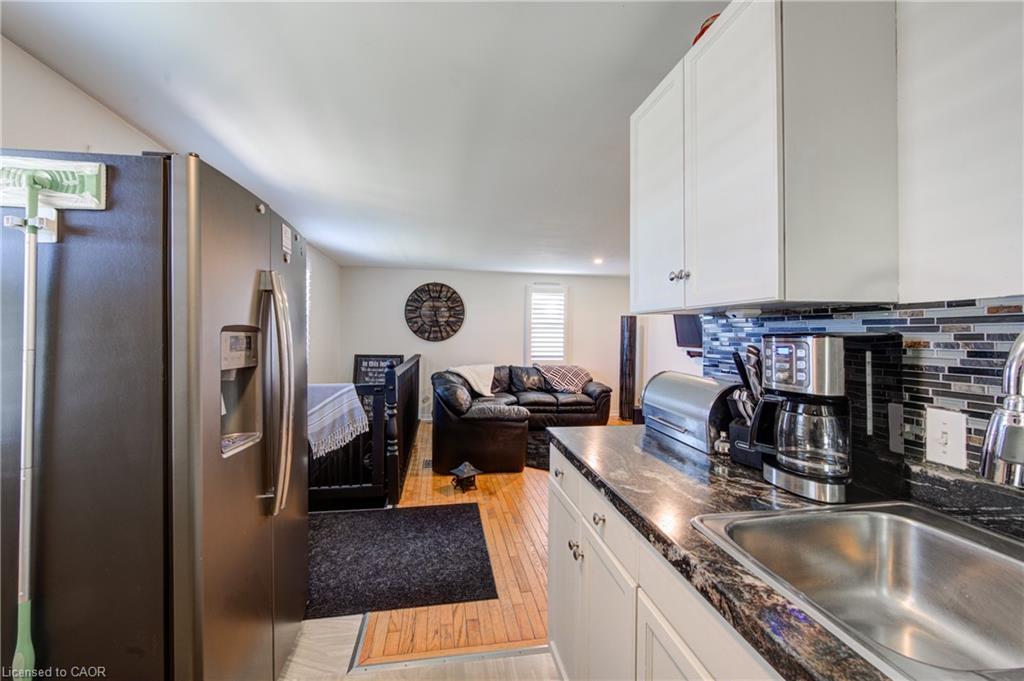 128 Dover Street, Otterville, ON - Indoor Photo Showing Kitchen
