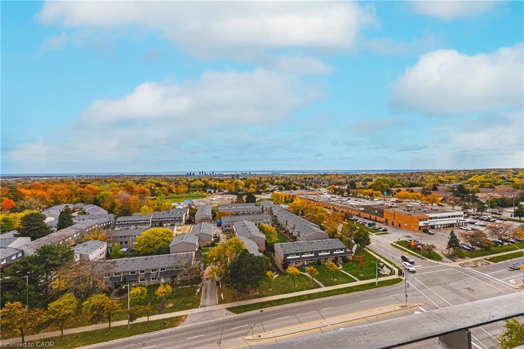 1206-2055 Upper Middle Road, Burlington, ON - Outdoor With View