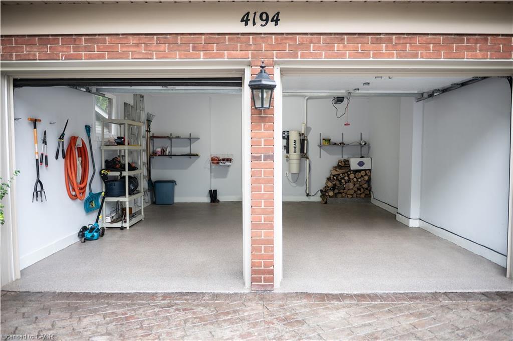 4194 Corrine Court, Burlington, ON - Indoor