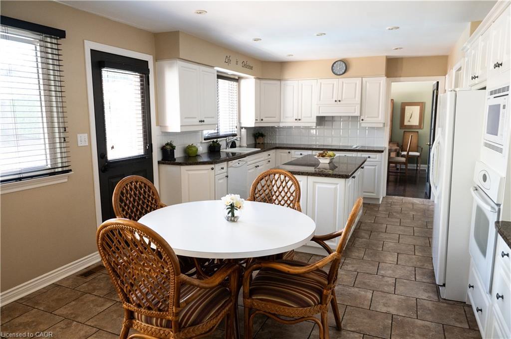 4194 Corrine Court, Burlington, ON - Indoor