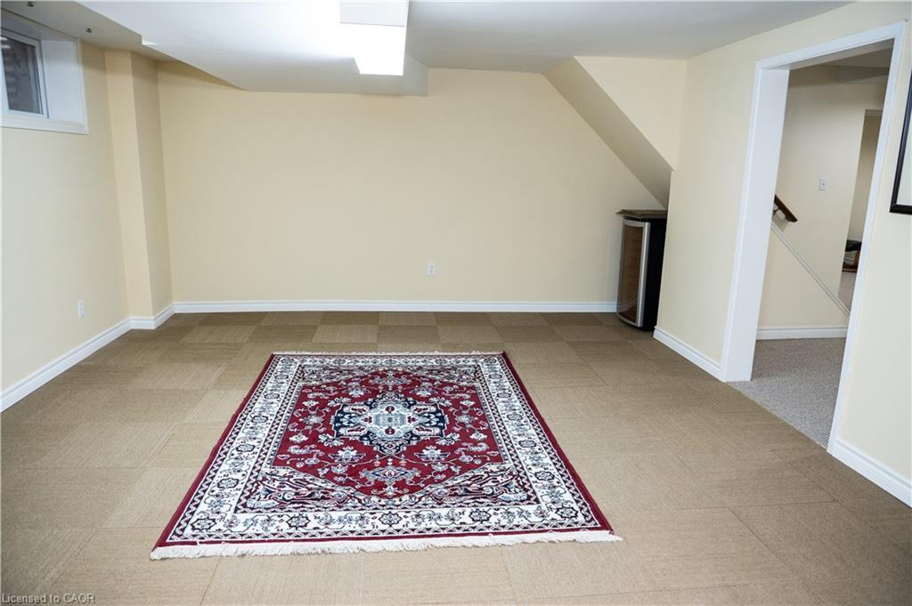 4194 Corrine Court, Burlington, ON - Indoor Photo Showing Other Room