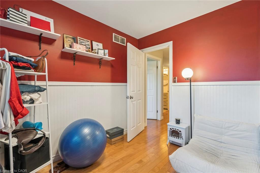 27 Pettit Street, Stoney Creek, ON - Indoor