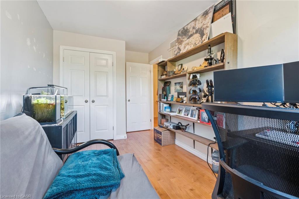 27 Pettit Street, Stoney Creek, ON - Indoor