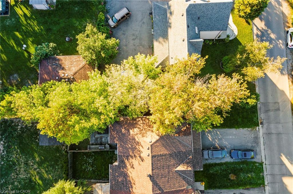 27 Pettit Street, Stoney Creek, ON - Outdoor