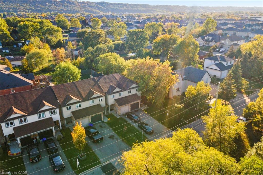 27 Pettit Street, Stoney Creek, ON - Outdoor With View