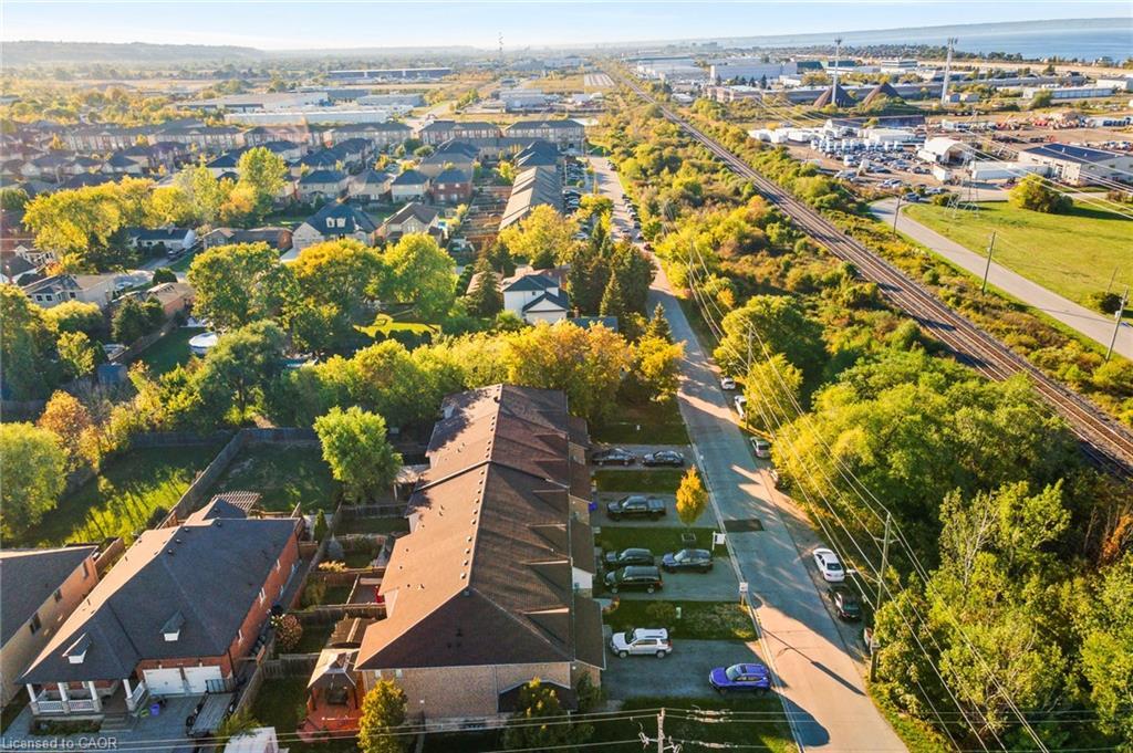 27 Pettit Street, Stoney Creek, ON - Outdoor With View