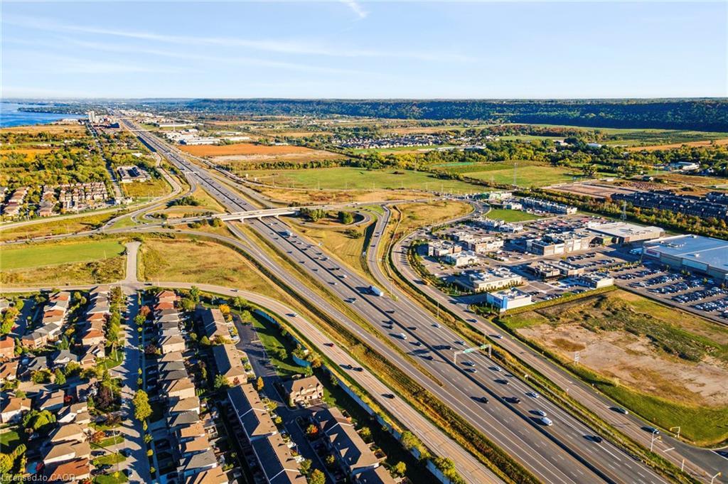 27 Pettit Street, Stoney Creek, ON - Outdoor With View