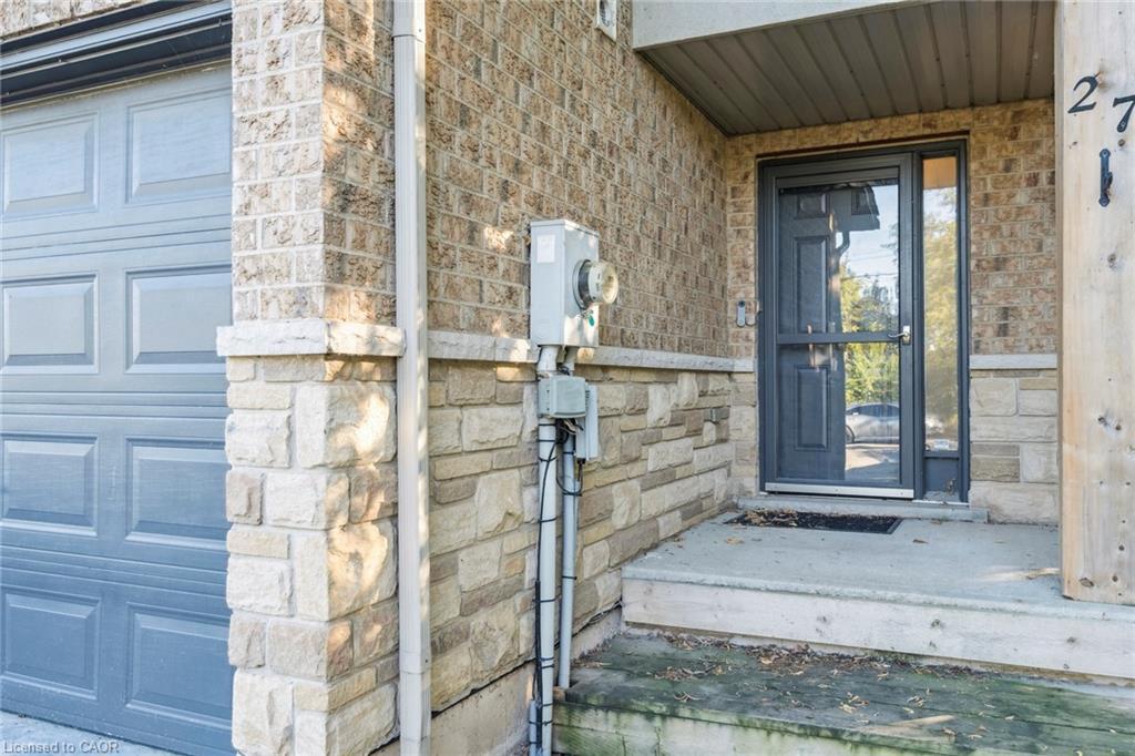 27 Pettit Street, Stoney Creek, ON - Outdoor