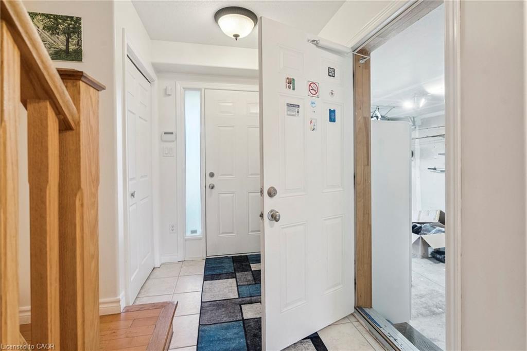 27 Pettit Street, Stoney Creek, ON - Indoor Photo Showing Other Room