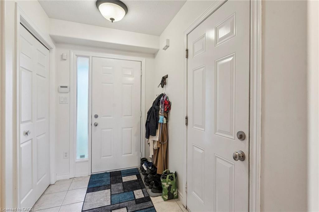 27 Pettit Street, Stoney Creek, ON - Indoor Photo Showing Other Room