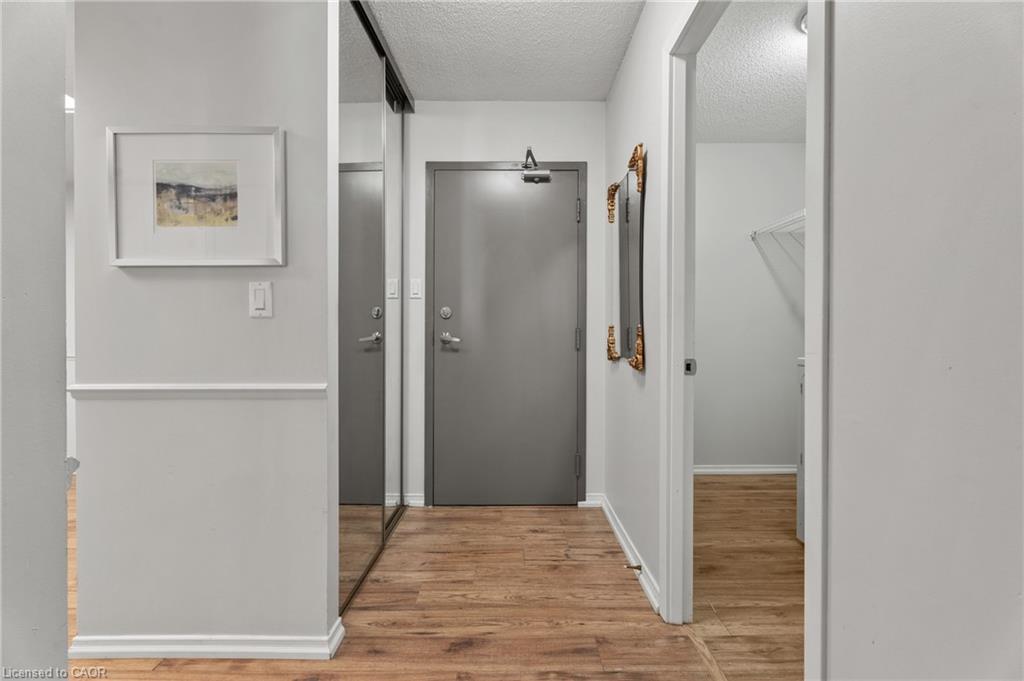 302-1201 North Shore Boulevard E, Burlington, ON - Indoor Photo Showing Other Room