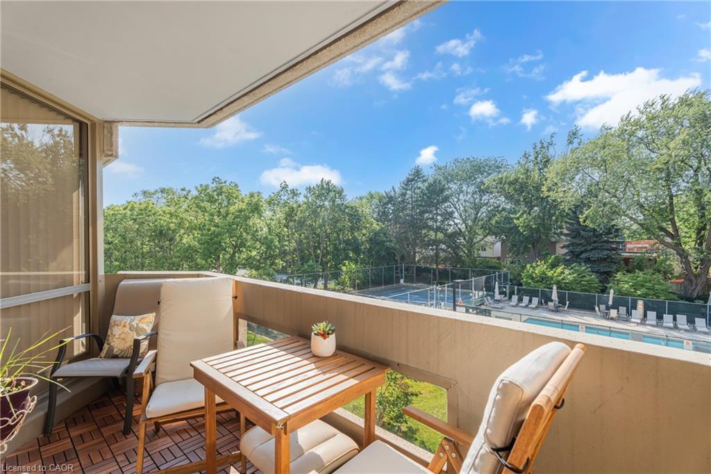 302-1201 North Shore Boulevard E, Burlington, ON - Outdoor With Exterior