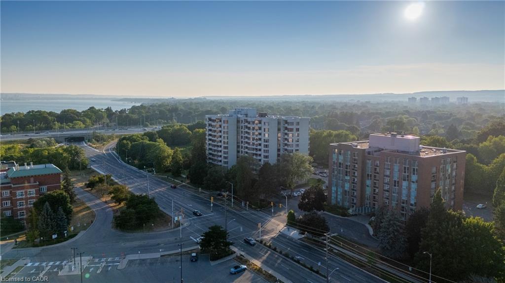 302-1201 North Shore Boulevard E, Burlington, ON - Outdoor With View