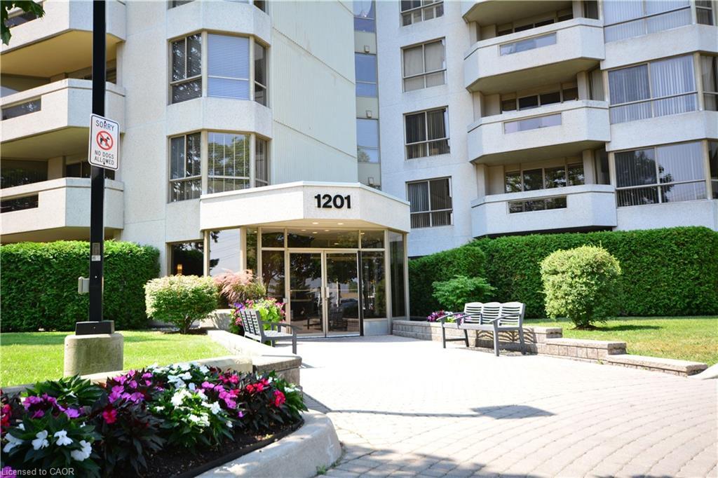 302-1201 North Shore Boulevard E, Burlington, ON - Outdoor With Balcony