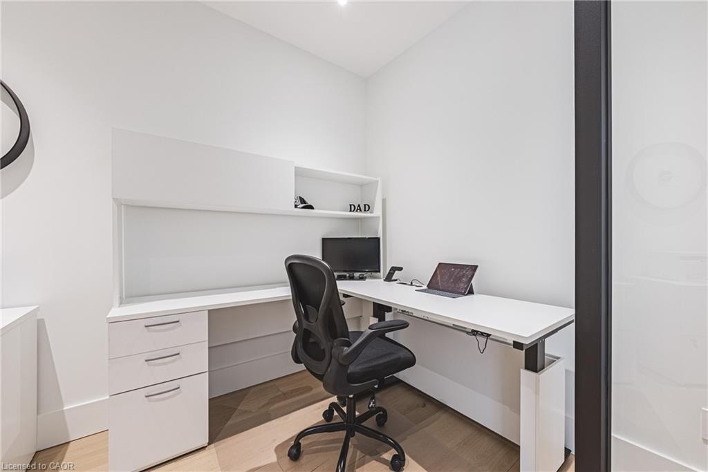 135 Eleanor Avenue, Hamilton, ON - Indoor Photo Showing Office