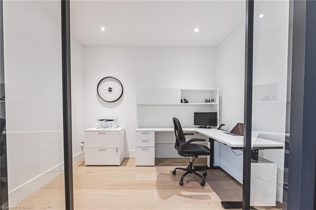 135 Eleanor Avenue, Hamilton, ON - Indoor Photo Showing Office