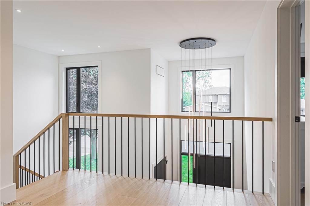 135 Eleanor Avenue, Hamilton, ON - Indoor Photo Showing Other Room