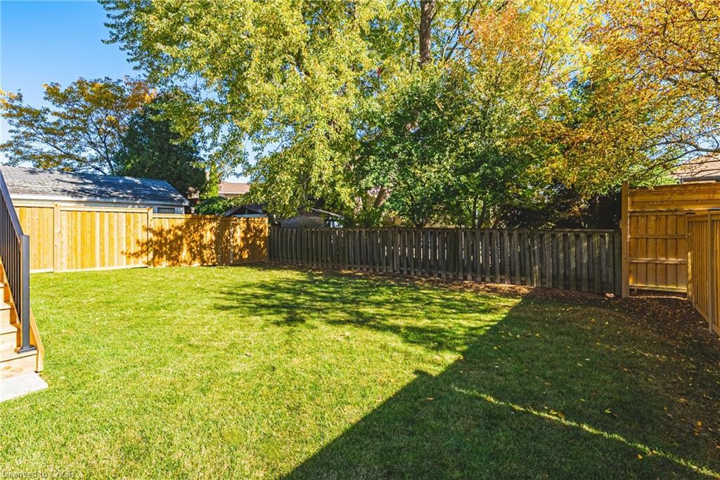135 Eleanor Avenue, Hamilton, ON - Outdoor With Backyard
