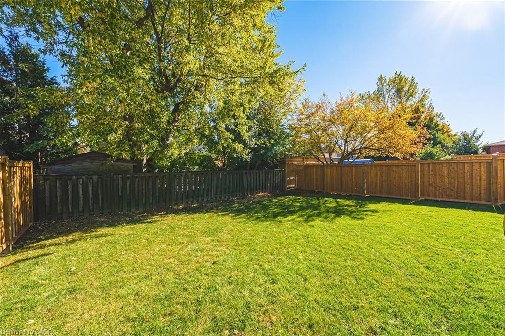 135 Eleanor Avenue, Hamilton, ON - Outdoor With Backyard