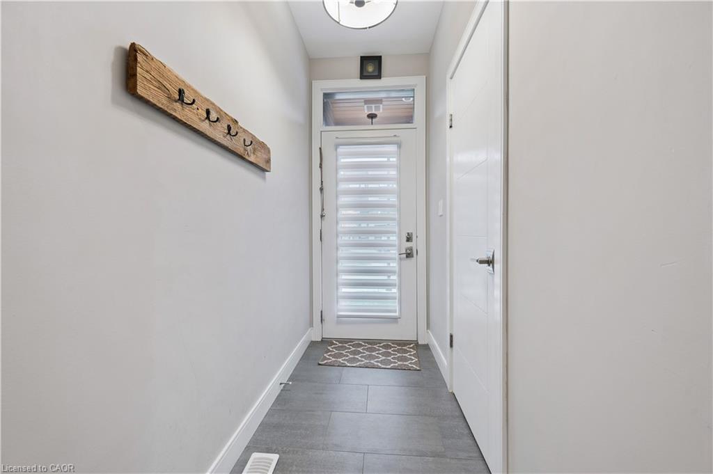 83-60 Arkell Road, Guelph, ON - Indoor Photo Showing Other Room