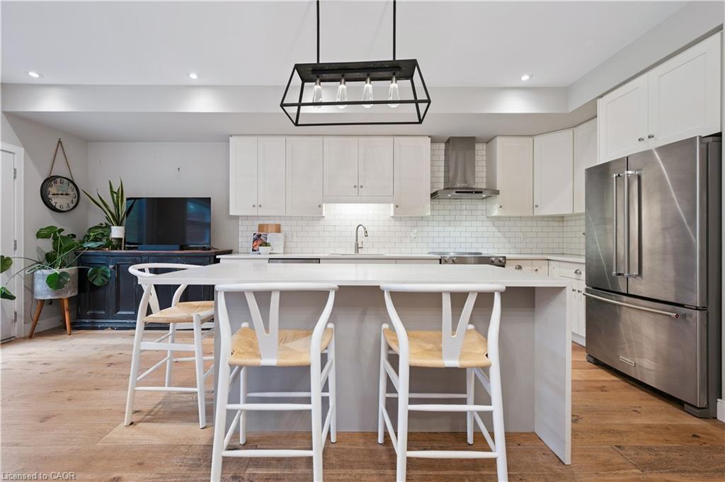 83-60 Arkell Road, Guelph, ON - Indoor Photo Showing Kitchen With Stainless Steel Kitchen