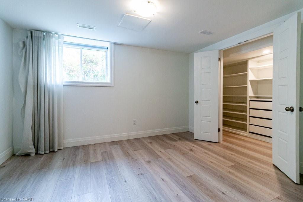 30-290 Barton Street W, Hamilton, ON - Indoor Photo Showing Other Room