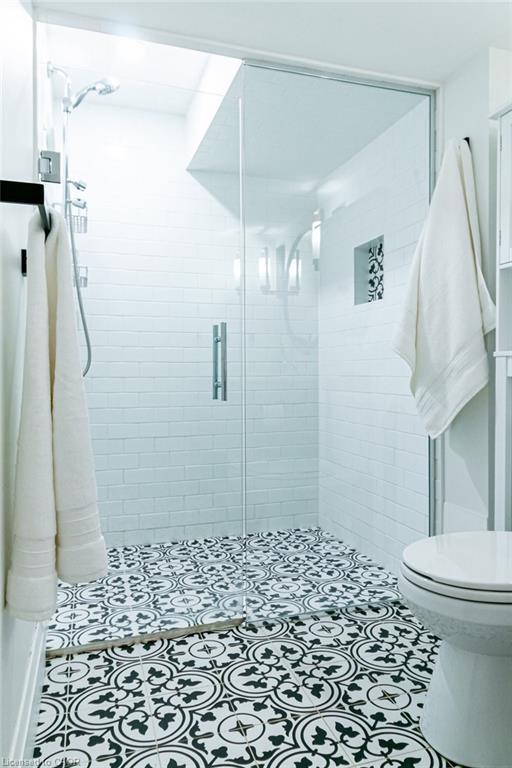 30-290 Barton Street W, Hamilton, ON - Indoor Photo Showing Bathroom