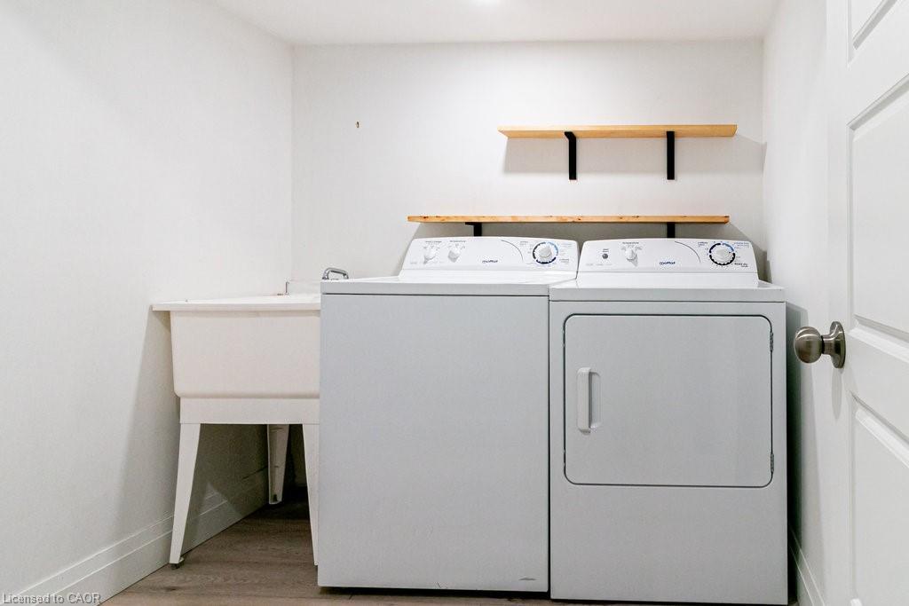 30-290 Barton Street W, Hamilton, ON - Indoor Photo Showing Laundry Room