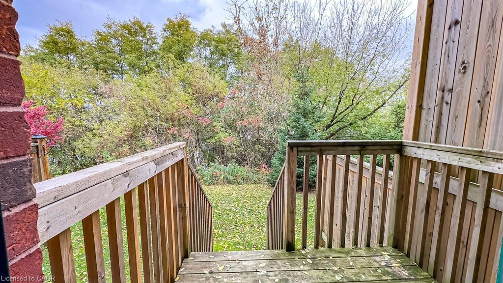 30-290 Barton Street W, Hamilton, ON - Outdoor